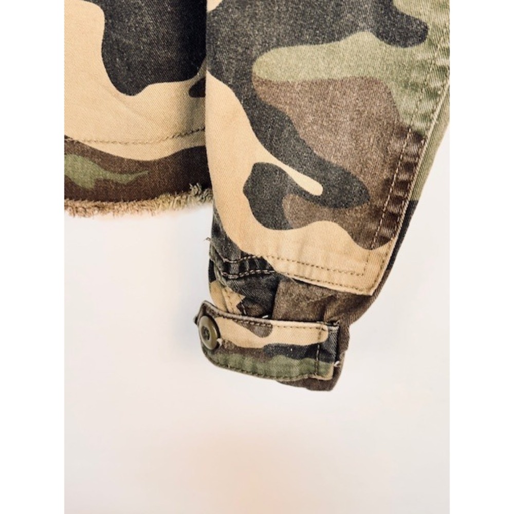 Bershka Camo Utility Jacket Cropped Distressed Raw Hem Small Grunge Casual Edgy - Picture 9 of 16